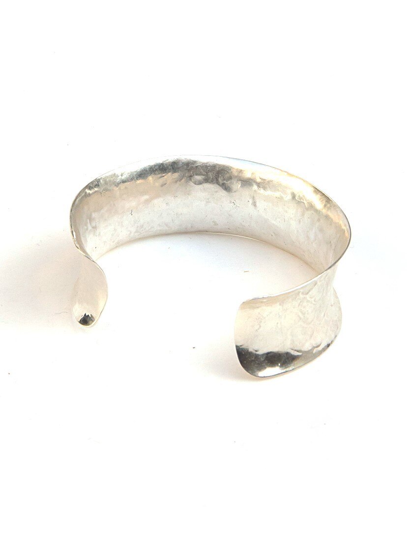 Cupped Armour Cuff