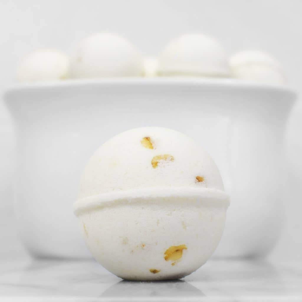 Oatmeal & Honey Bath Bomb - Taffycat's